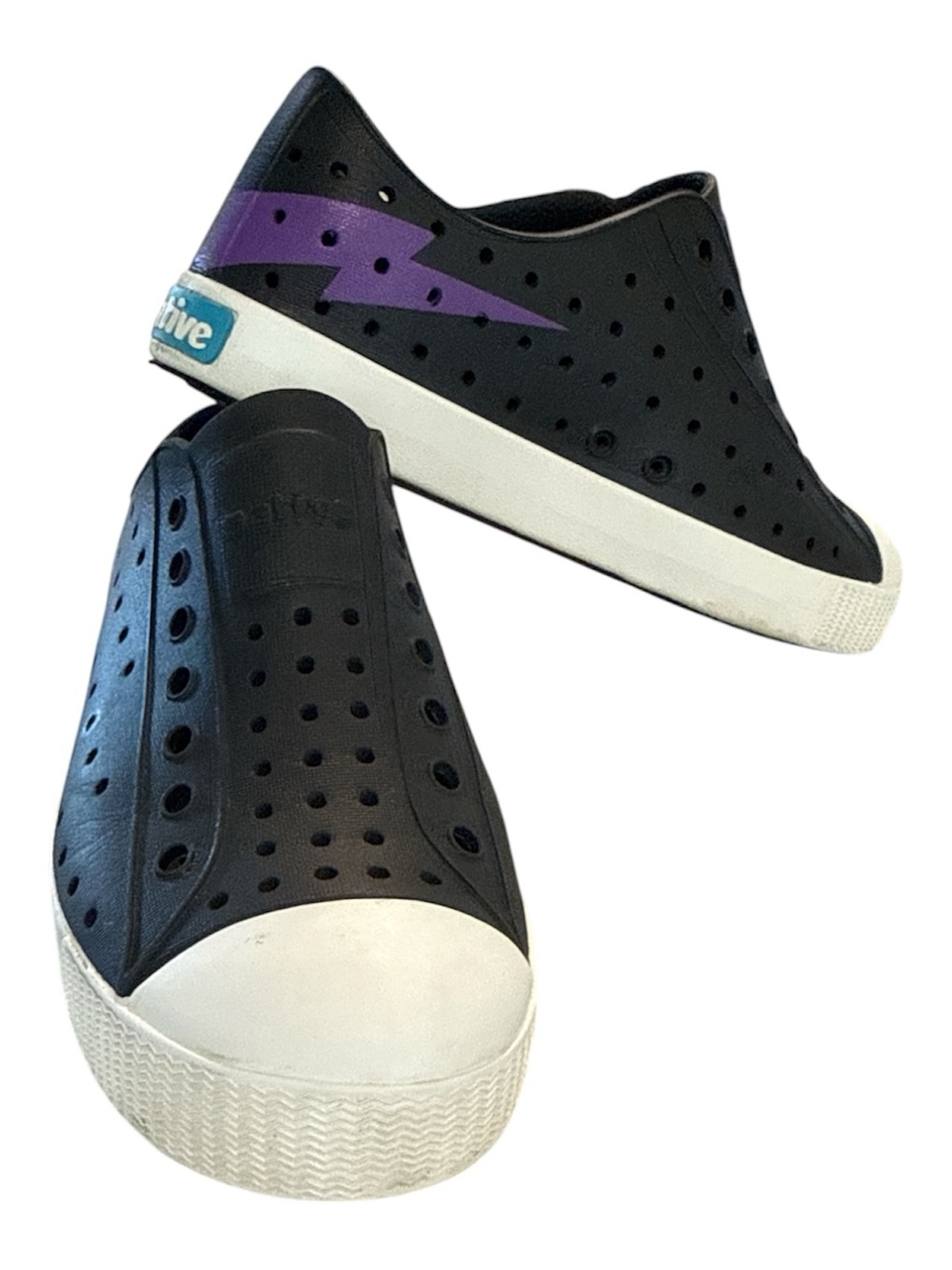 Native Jefferson Kids Black & Purple Lightning Bolt Shoes Size J2 NWOT
